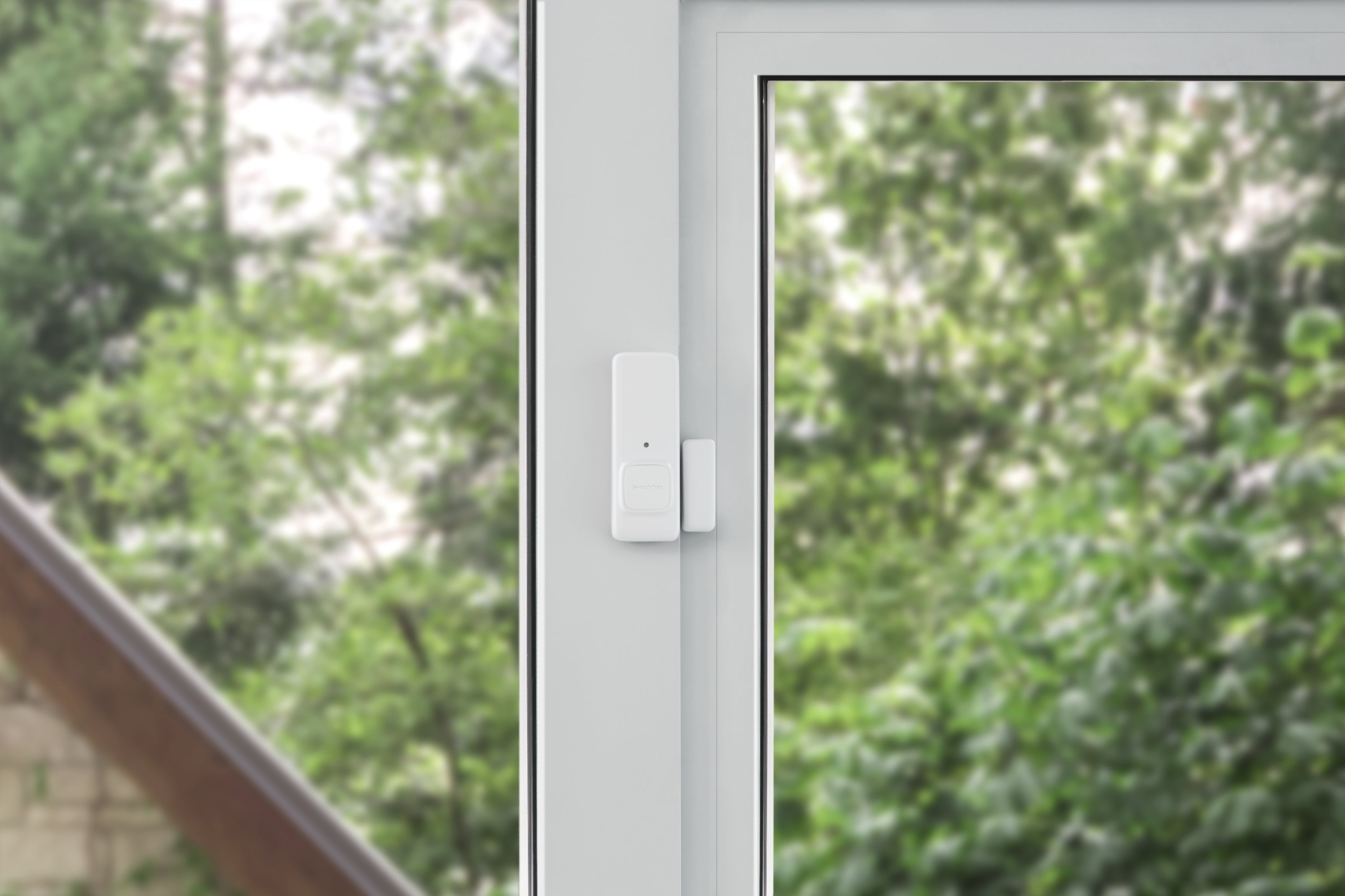 SwitchBot Curtain 3 Smart Hub Kit (2x Curtain Rod + 1x Hub 2 + 1x Remote)